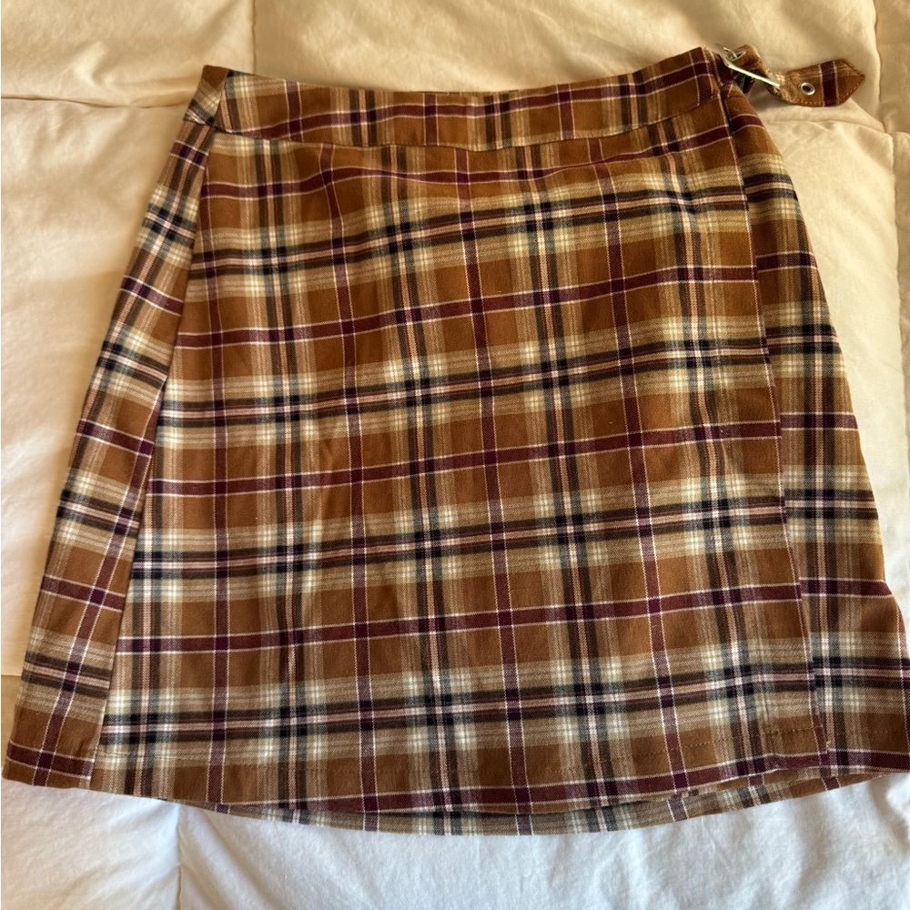 Brandy Melville Plaid Mini Skirt in Brown